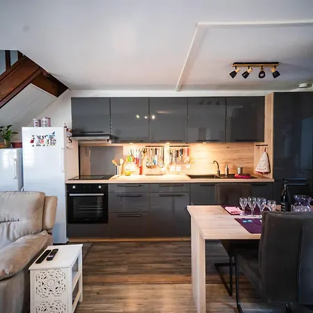 L'alcôve Romaine * Nîmes